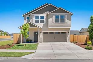3496 NW 9th Ln, Redmond, OR 97756 - Photo 1
