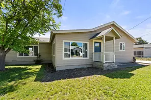 2540 Tennessee Dr, Medford, OR 97501 - Photo 1