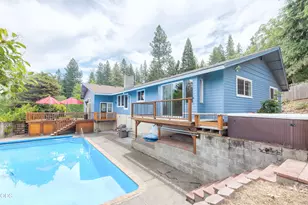 565 Henley Way, Ashland, OR 97520 - Photo 1