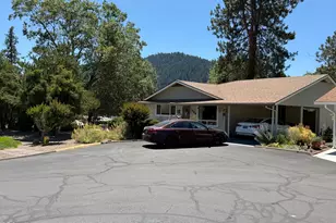 703 Brookside Cir, Rogue River, OR 97537 - Photo 1