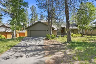 17901 Red Cedar Ln, Sunriver, OR 97707 - Photo 1
