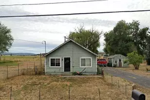 2771 Market St, Bonanza, OR 97623 - Photo 1