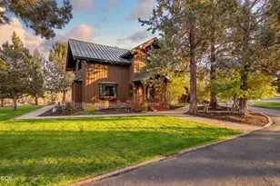 18495 Crawford Trail, Sisters, OR 97759 - Photo 1