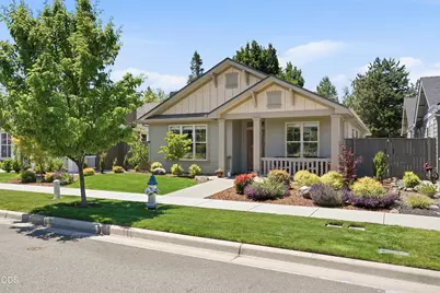 566 Canterwood Drive, Medford, OR 97504 - Photo 1