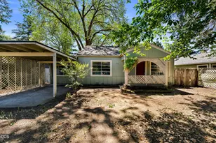 1711 SW J St, Grants Pass, OR 97526 - Photo 1