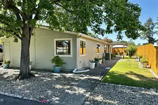 4624 S Pacific Hwy, Phoenix, OR 97535 - Photo 1