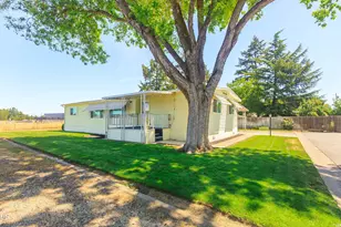 2600 Stearns Way, Medford, OR 97501 - Photo 1