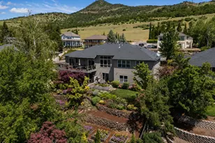 4680 Cloudcrest Dr, Medford, OR 97504 - Photo 1