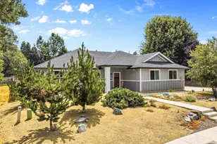 1609 Pacific Ln, Phoenix, OR 97535 - Photo 1