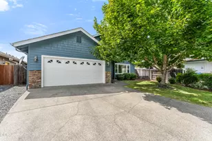 1288 SW Sturgeon Ct, Grants Pass, OR 97527 - Photo 1