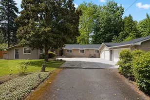 2618 Syringa Dr, Medford, OR 97501 - Photo 1