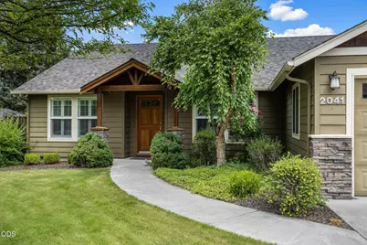2041 SW Obsidian Avenue, Redmond, OR 97756 - Photo 1