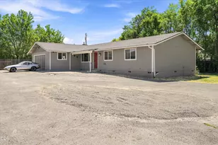 2721 Howard Ave, Medford, OR 97501 - Photo 1