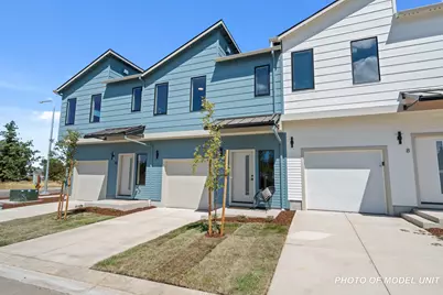 2028 Sunset Drive #8, Medford, OR 97501 - Photo 1