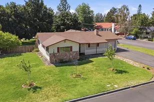 1711 SW 17th St, Redmond, OR 97756 - Photo 1