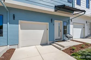 2032 Sunset Dr, Medford, OR 97501 - Photo 1