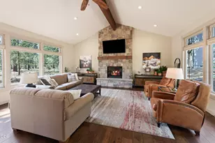 17842 Mt Hood Ln, Sunriver, OR 97707 - Photo 1