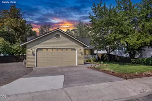 2124 NE Carrie Ln, Bend, OR 97701 - Photo 1