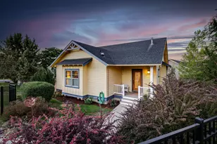 2258 SW 36th St, Redmond, OR 97756 - Photo 1