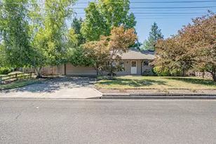 2840 Alameda St, Medford, OR 97504 - Photo 1