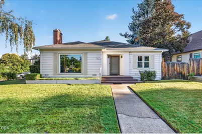 1203 Queen Anne Avenue, Medford, OR 97504 - Photo 1