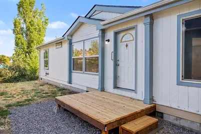 863 California Avenue, Klamath Falls, OR 97601 - Photo 1
