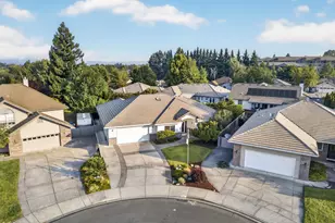 2473 Greenfield Ct, Medford, OR 97504 - Photo 1