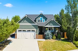 2044 NE Altura Dr, Bend, OR 97701 - Photo 1