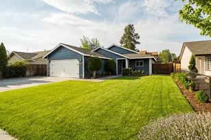 3029 SW Peridot Ave, Redmond, OR 97756 - Photo 1