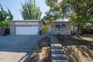 2954 Farmington Ave, Medford, OR 97504 - Photo 1