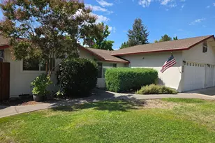 2439 Hawaiian Ave, Medford, OR 97504 - Photo 1
