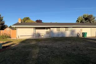 10687 McGuire Ave, Klamath Falls, OR 97603 - Photo 1