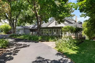 2359 NW Lakeside Pl, Bend, OR 97703 - Photo 1