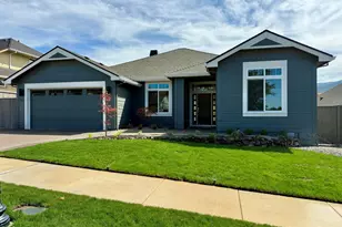 485 Autumn Hls Dr, Medford, OR 97504 - Photo 1