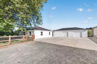 4785 Fern Valley Road, Medford, OR 97504 - Photo 1