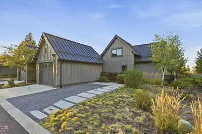 19376 Blue Bucket Lane, Bend, OR 97702 - Photo 1