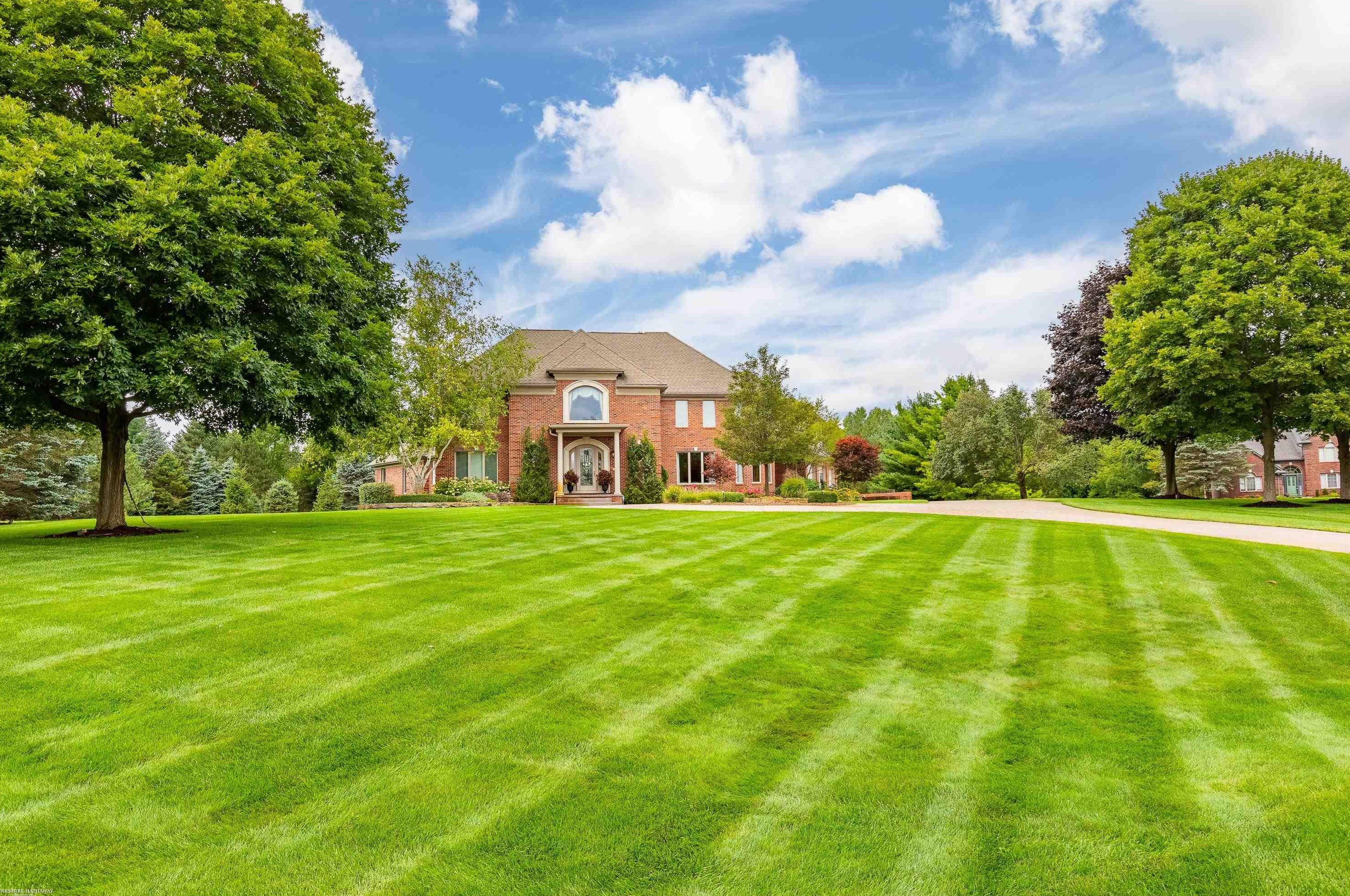 70237 Mountain Creek Ct, Bruce, MI 48065