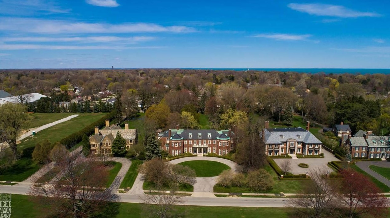 226 Provencal Rd, Grosse Pointe Farms, MI 48236