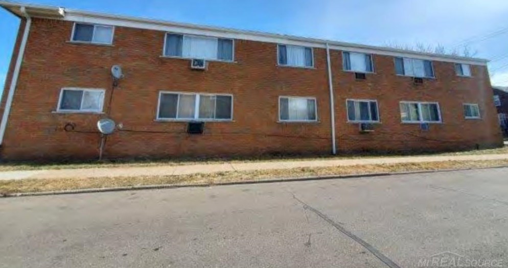 4470 Outer Dr, Detroit MI 48235-2855 exterior