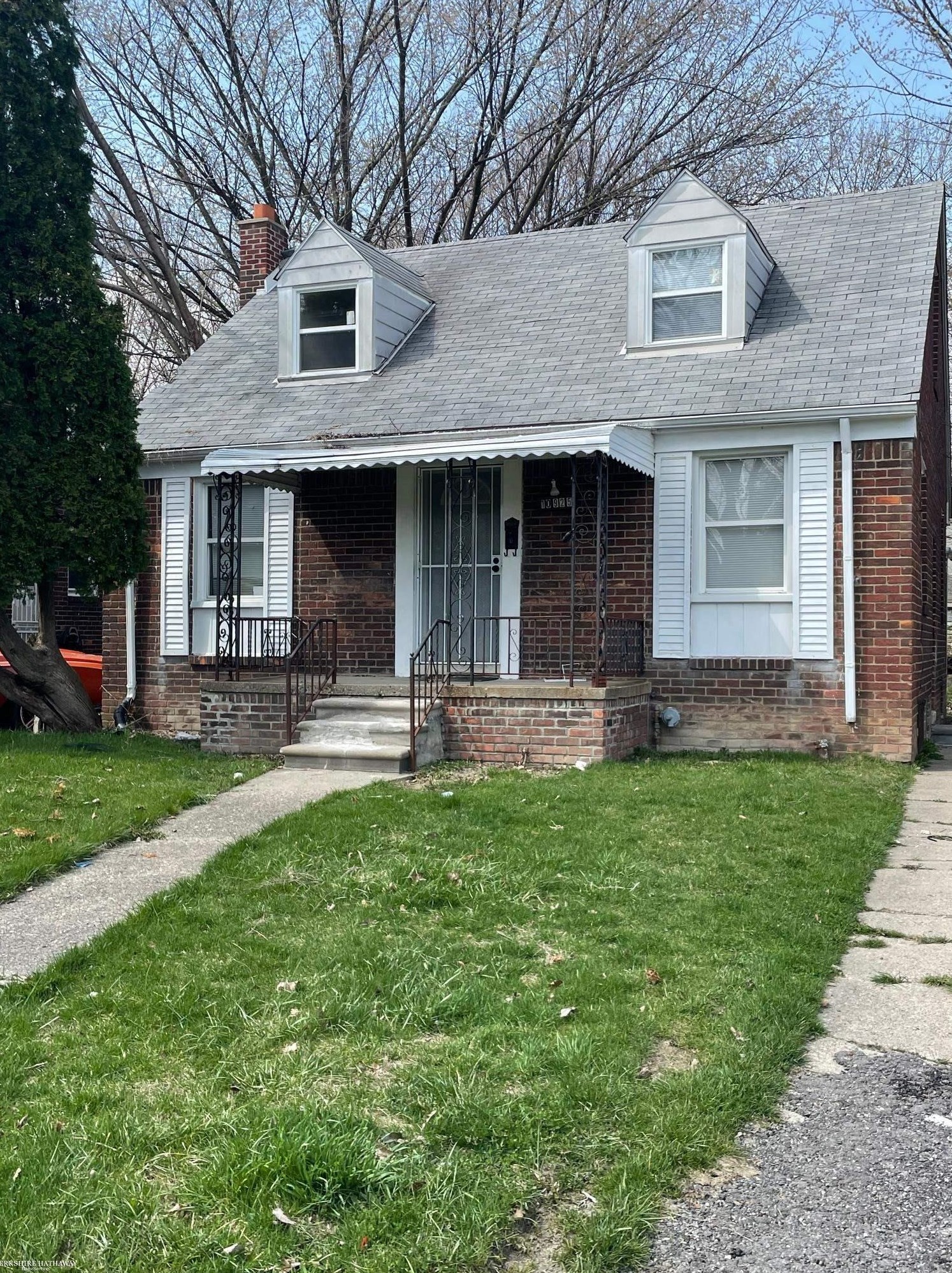 10925 Marne St, Detroit, MI 48224-4131