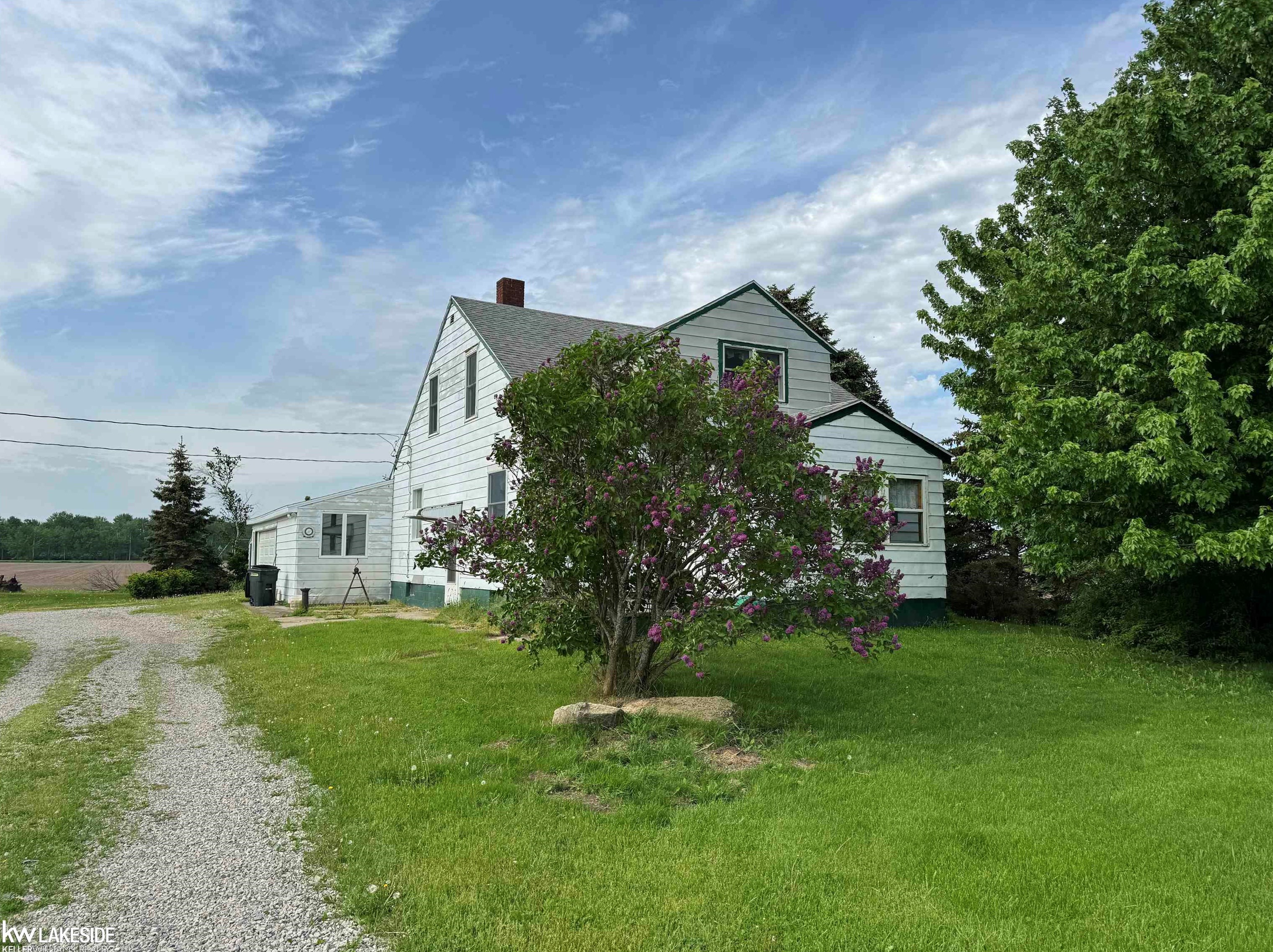 433 Oak Beach Rd, Kinde, MI 48445