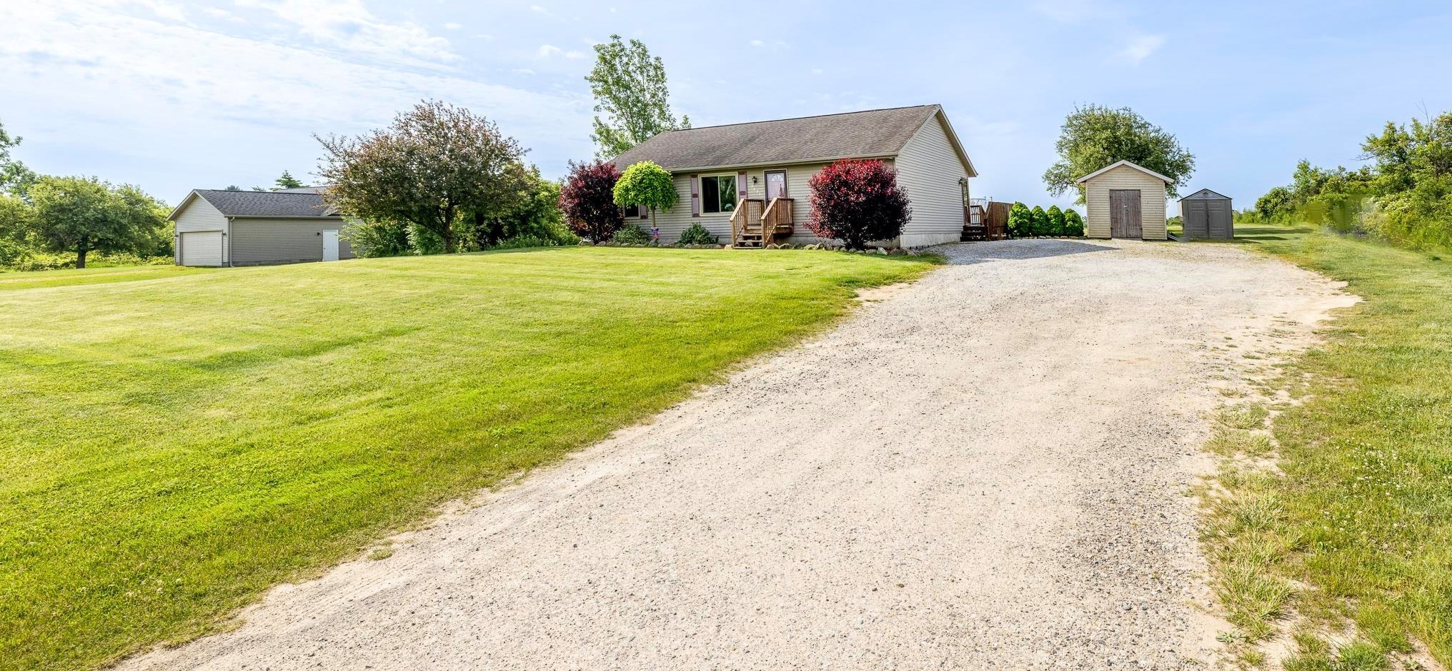 5674 Galbraith Line Rd, Croswell, MI 48422