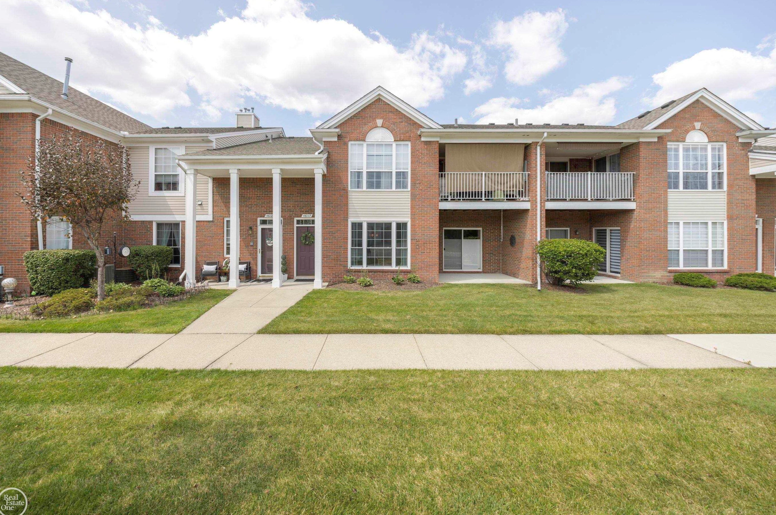 46117 Rhodes Dr, Macomb Township MI  48044-4081 exterior