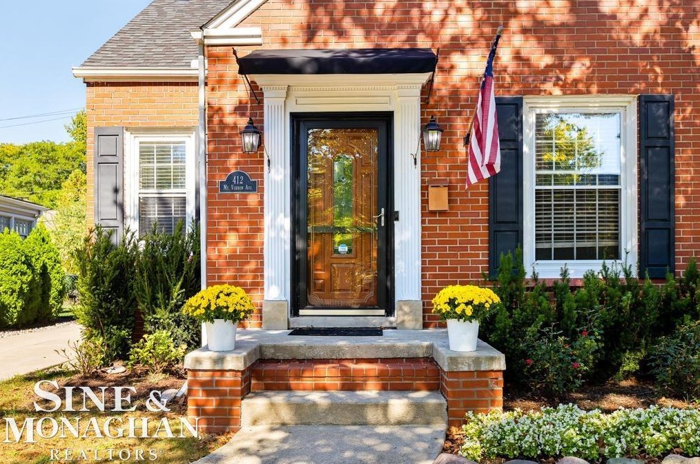 412 Mt Vernon Ave, Grosse Pointe Farms, MI 48236