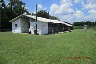 382 Pig Cradle Ln, Clinton, NC 28328 - Photo 10