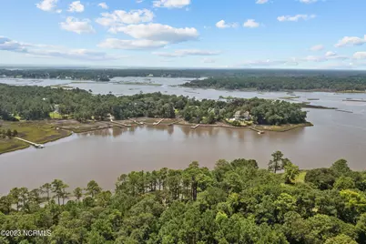 405 Red Drum Way W, Swansboro, NC 28584 - Photo 18