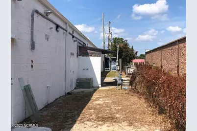 208 Henderson Drive, Jacksonville, NC 28540 - Photo 8