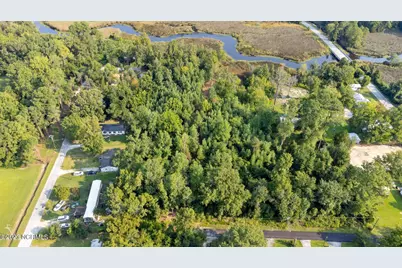 2 Dees Avenue, Bayboro, NC 28515 - Photo 6