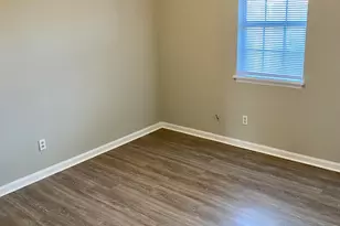 1287 Park W Dr, Greenville, NC 27834 - Photo 2