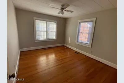 1101 W Broad Street, Elizabethtown, NC 28337 - Photo 8